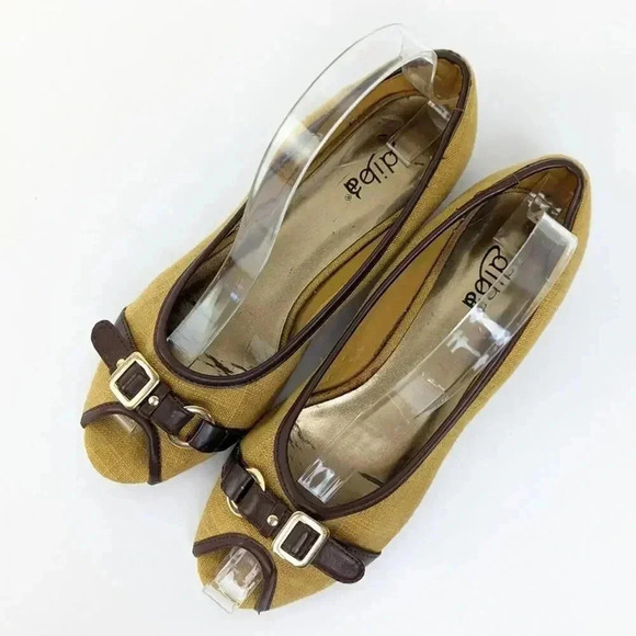 Diba Gold and Brown Peep-Toe Flats - 7.5 - Picture 4 of 9